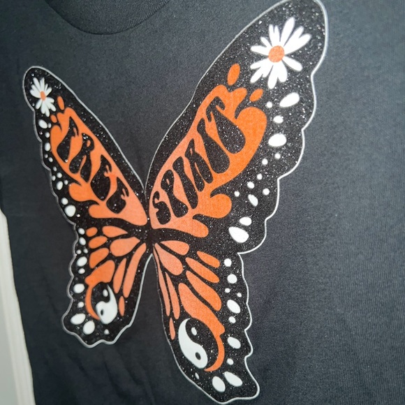 Free Spirit crop top ! Butterfly / ying- yang New with tags! Boxy crop T-shirt - Picture 3 of 4